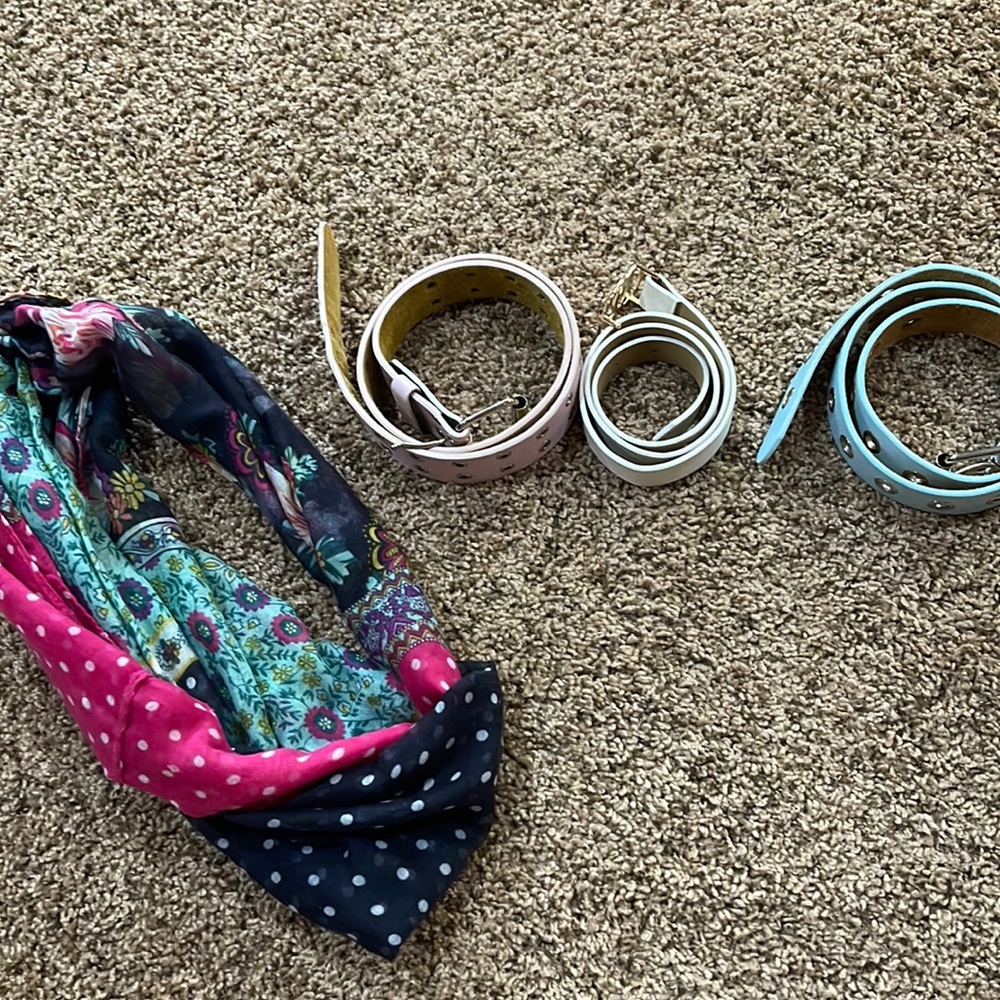 3 belts 1 scarf.